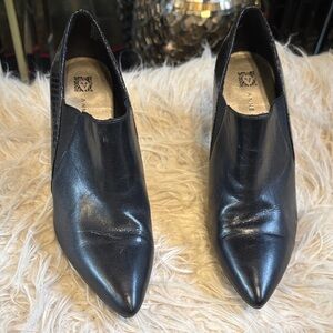 Anne Klein Black Pointed Toe Heels